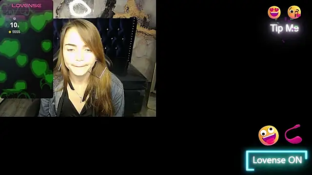 Snapshot of Luxury_11v chatting on 04.21.26 Luxury 11v online show from 04.21.26