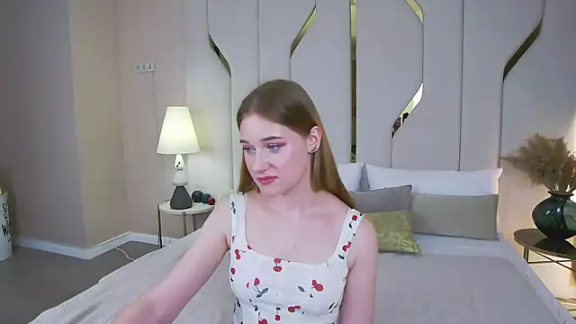 Snapshot of EmmiliRosse chatting on 05.20.26 EmmiliRosse online show from 05.20.26