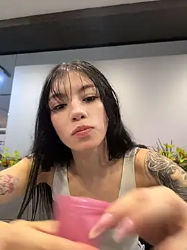 Snapshot of Maddison_Foxxx chatting on 07.16.26 Maddison Foxxx online show from 07.16.26