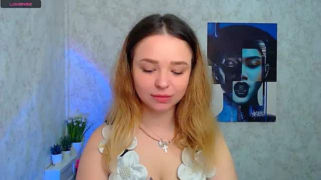 Snapshot of NicoleAura chatting on 05.11.26 NicoleAura online show from 05.11.26