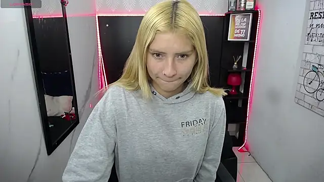 Snapshot of nancy_blonde chatting on 07.11.26 nancy blonde online show from 07.11.26