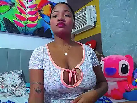 Snapshot of Brunett_sexy1 chatting on 05.17.26 Brunett sexy1 online show from 05.17.26
