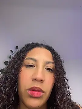 Daphnne Curly online show from 07.12.26
