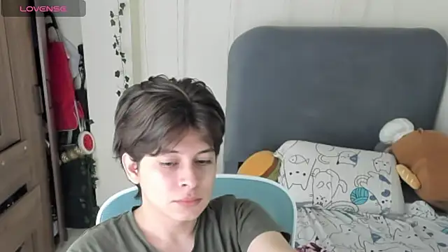 Snapshot of Felixzyn chatting on 06.14.26 Felixzyn online show from 06.14.26