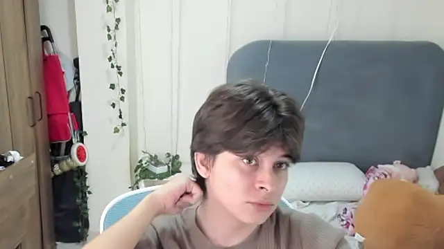 Snapshot of Felixzyn chatting on 06.21.26 Felixzyn online show from 06.21.26