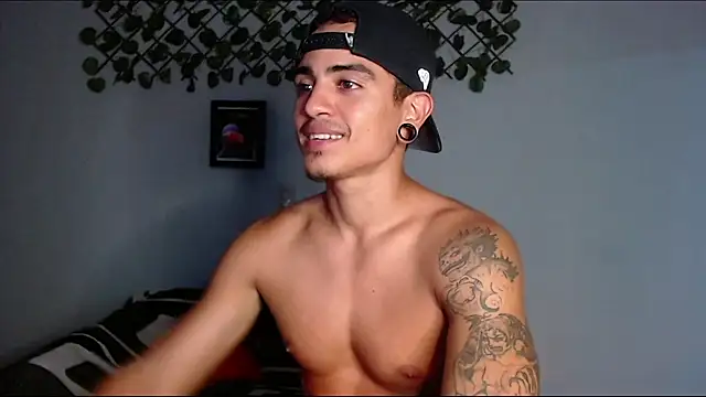 Kizameee  online show from 04.18.26