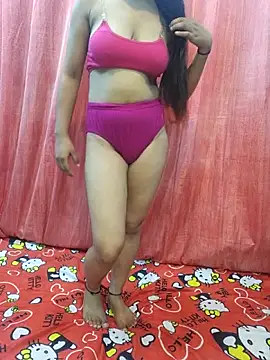 Snapshot of CuteHaseena chatting on 06.15.26 CuteHaseena online show from 06.15.26