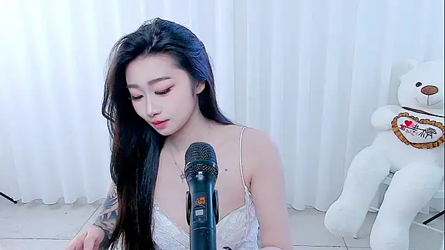 CC-828 online show from 04.18.26