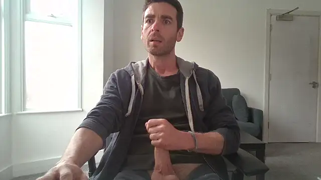 Snapshot of frenchbdmaninlondon chatting on 06.11.26 frenchbdmaninlondon online show from 06.11.26