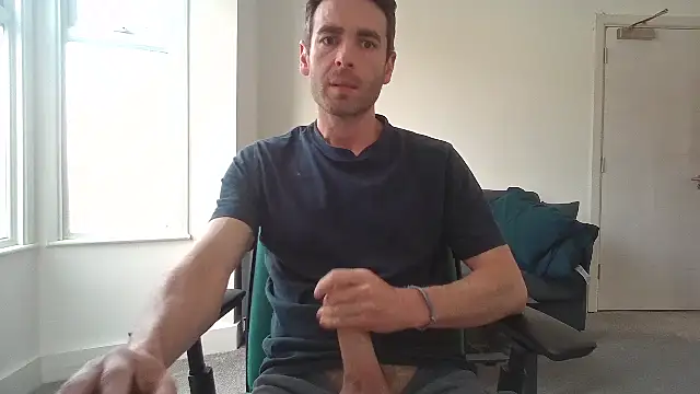 Snapshot of frenchbdmaninlondon chatting on 06.16.26 frenchbdmaninlondon online show from 06.16.26
