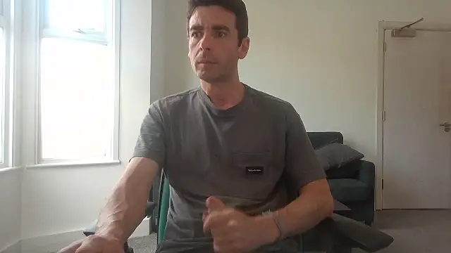 Snapshot of frenchbdmaninlondon chatting on 06.30.26 frenchbdmaninlondon online show from 06.30.26