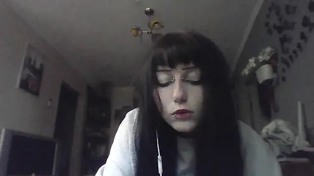 Snapshot of ChargedReign chatting on 05.12.26 ChargedReign online show from 05.12.26