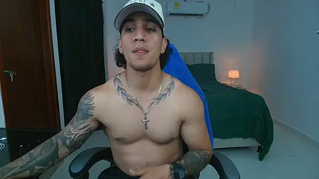 Snapshot of Mrbig_maximo chatting on 06.06.26 Mrbig maximo online show from 06.06.26