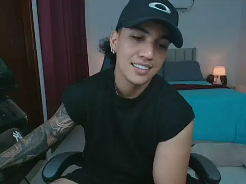 Snapshot of Mrbig_maximo chatting on 06.28.26 Mrbig maximo online show from 06.28.26