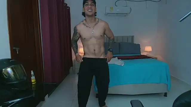 Snapshot of Mrbig_maximo chatting on 06.30.26 Mrbig maximo online show from 06.30.26