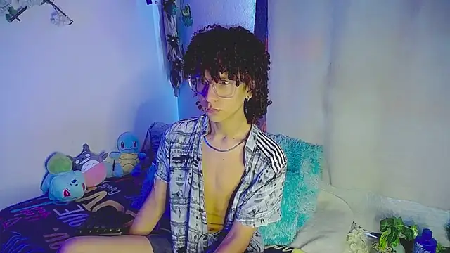 Snapshot of DrakosNoir chatting on 06.14.26 DrakosNoir online show from 06.14.26
