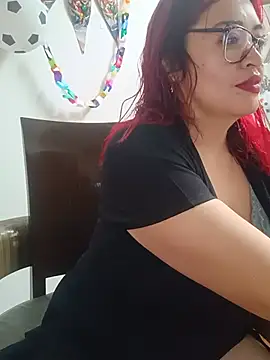 Snapshot of Amaranta-Luque chatting on 06.24.26 Amaranta-Luque online show from 06.24.26