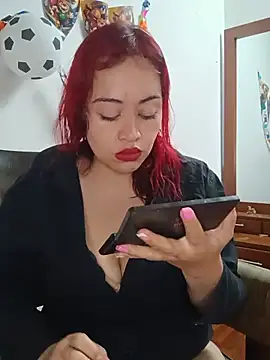 Snapshot of Amaranta-Luque chatting on 06.25.26 Amaranta-Luque online show from 06.25.26