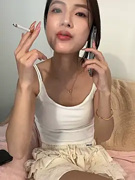 Snapshot of Yaobaobao chatting on 05.24.26 Yaobaobao online show from 05.24.26