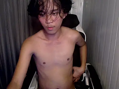 urnaughty paul online show from 05.13.26