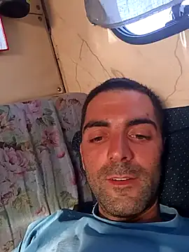 Snapshot of alieno_napoletano chatting on 04.25.26 alieno napoletano online show from 04.25.26