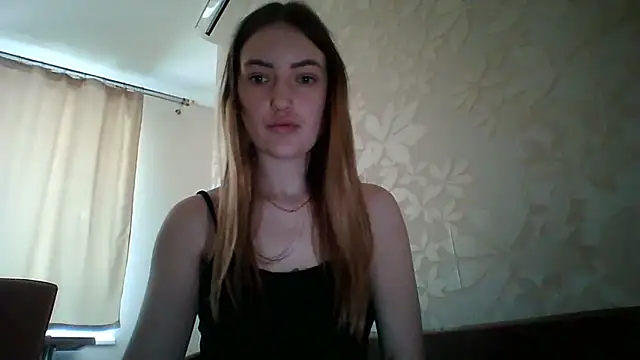 Snapshot of Lisanta chatting on 04.27.26 Lisanta online show from 04.27.26