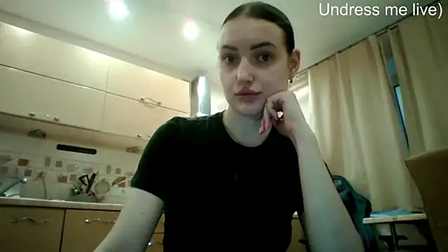 Snapshot of Lisanta chatting on 05.20.26 Lisanta online show from 05.20.26