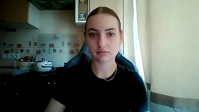 Snapshot of Lisanta chatting on 05.22.26 Lisanta online show from 05.22.26