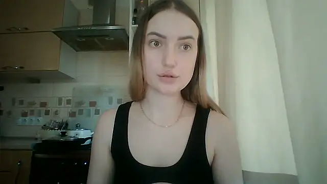 Snapshot of Lisanta chatting on 06.03.26 Lisanta online show from 06.03.26