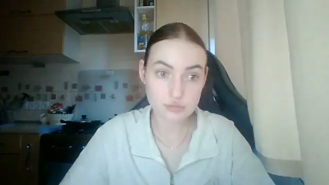 Snapshot of Lisanta chatting on 06.16.26 Lisanta online show from 06.16.26