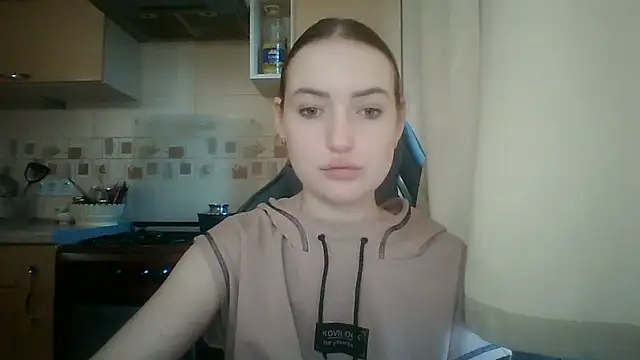 Snapshot of Lisanta chatting on 06.24.26 Lisanta online show from 06.24.26