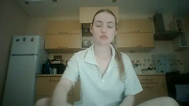 Snapshot of Lisanta chatting on 07.08.26 Lisanta online show from 07.08.26