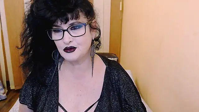 QuuenOfSin online show from 12.08.24