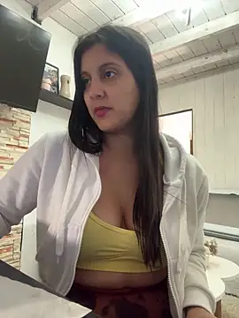 Snapshot of jimena-m chatting on 04.29.26 jimena-m online show from 04.29.26