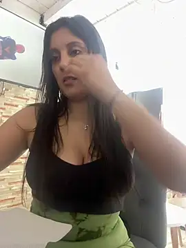 Snapshot of jimena-m chatting on 05.01.26 jimena-m online show from 05.01.26