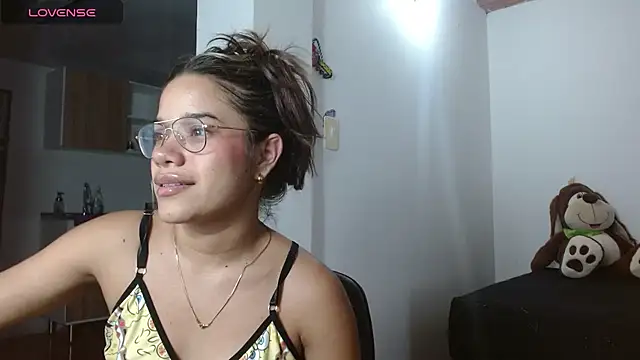 Snapshot of little_babyboo_ chatting on 07.11.26 little babyboo online show from 07.11.26