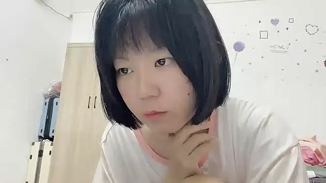 Snapshot of Belle-LL chatting on 05.07.26 Belle-LL online show from 05.07.26