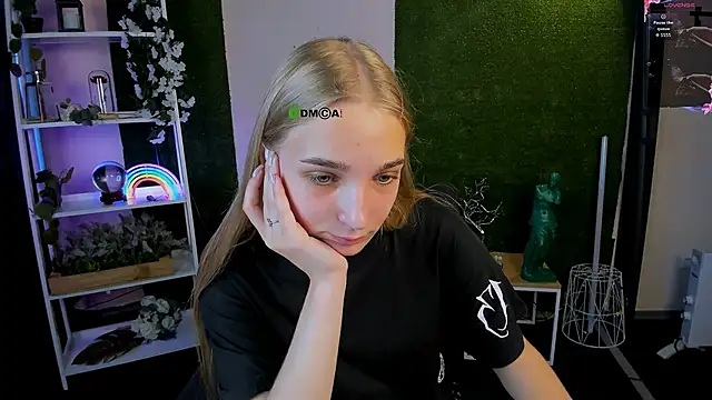 Snapshot of ollivia_dream chatting on 06.12.26 ollivia dream online show from 06.12.26