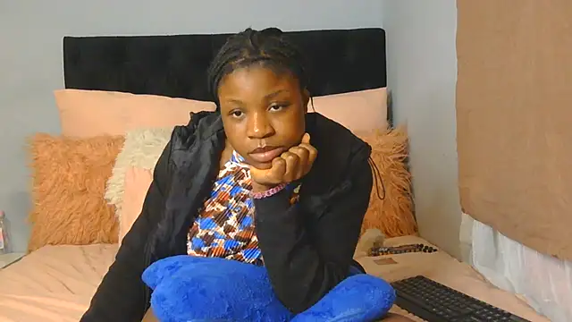 Snapshot of julianaa19 chatting on 05.20.26 julianaa19 online show from 05.20.26