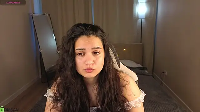 Snapshot of Vivien_Ross chatting on 05.15.26 Vivien Ross online show from 05.15.26