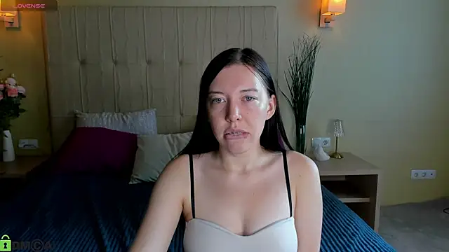 Snapshot of Sandra_Ross chatting on 07.24.26 Sandra Ross online show from 07.24.26