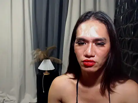 Snapshot of Queen_Haliyah chatting on 05.16.26 Queen Haliyah online show from 05.16.26