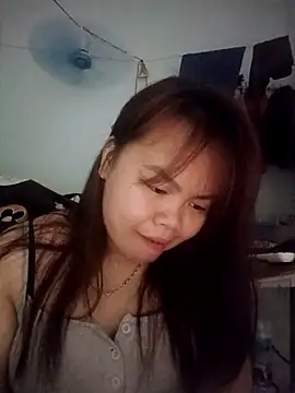 Snapshot of Truxcy1 chatting on 04.24.26 Truxcy1 online show from 04.24.26