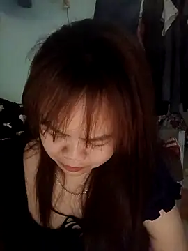 Snapshot of Truxcy1 chatting on 04.29.26 Truxcy1 online show from 04.29.26