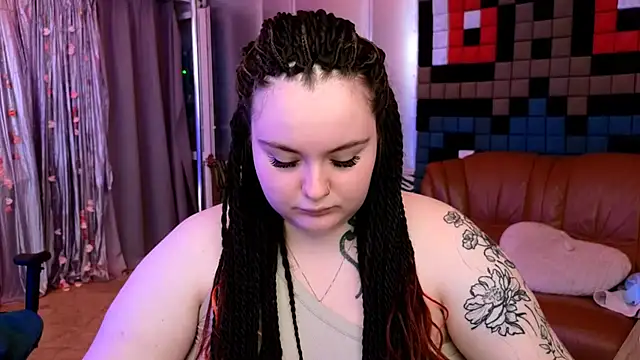 Snapshot of CatherineClaire chatting on 06.21.26 CatherineClaire online show from 06.21.26