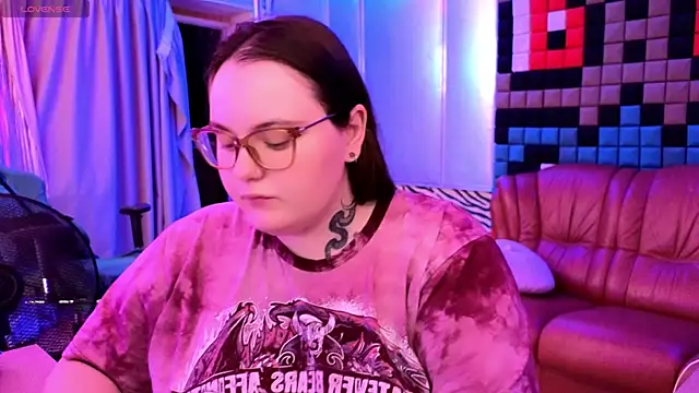 Snapshot of CatherineClaire chatting on 07.19.26 CatherineClaire online show from 07.19.26