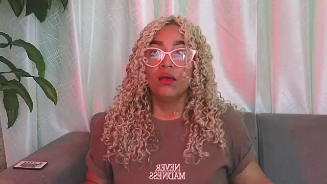 Luana curly online show from 04.20.26