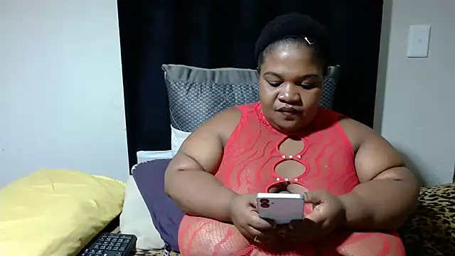 Snapshot of BBWMIDGET40 chatting on 05.30.26 BBWMIDGET40 online show from 05.30.26