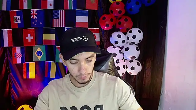 Snapshot of dante_18cm_ chatting on 06.22.26 dante 18cm online show from 06.22.26
