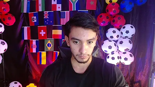 Snapshot of dante_18cm_ chatting on 06.26.26 dante 18cm online show from 06.26.26